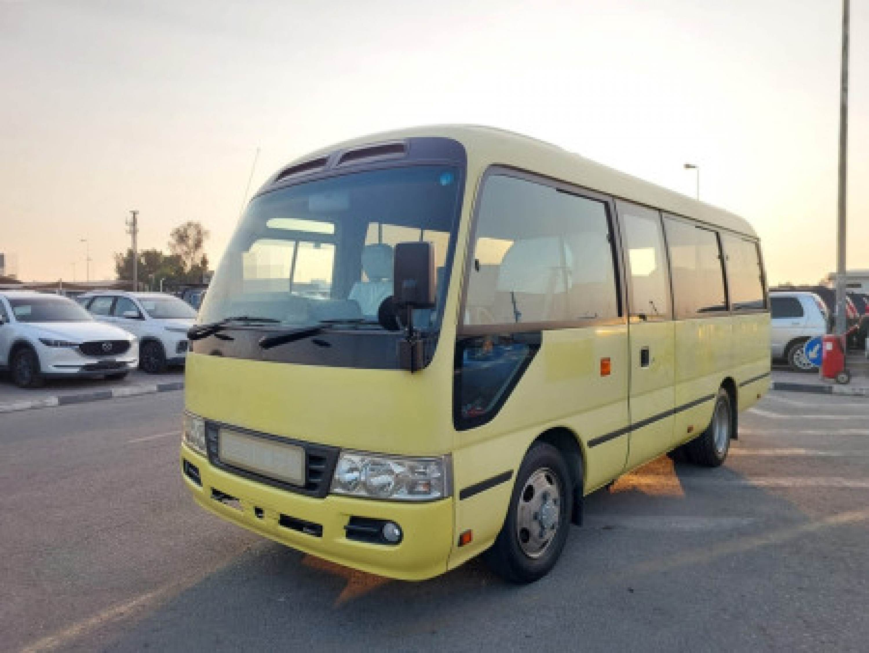 TOYOTA Coaster