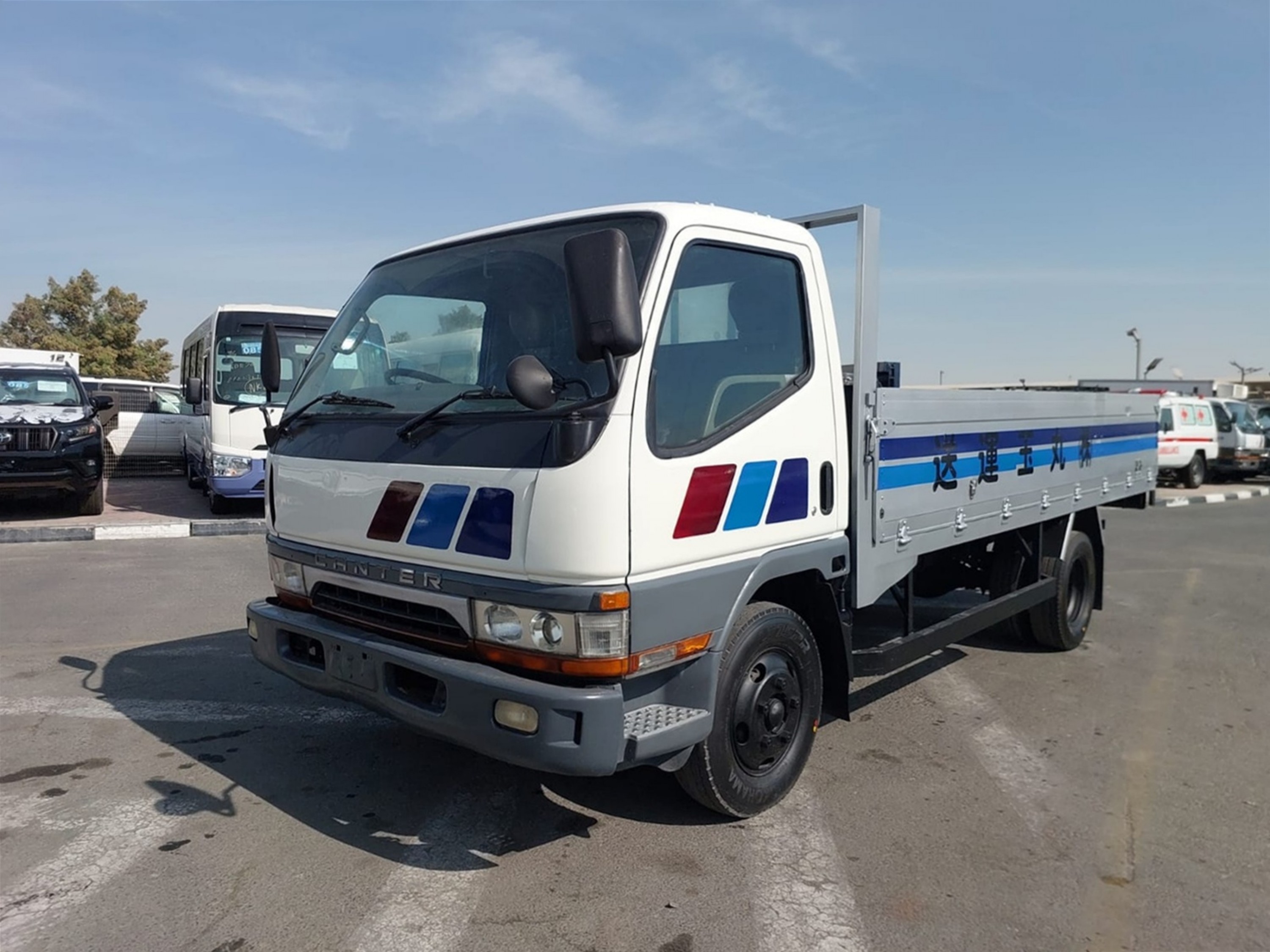 MITSUBISHI Canter