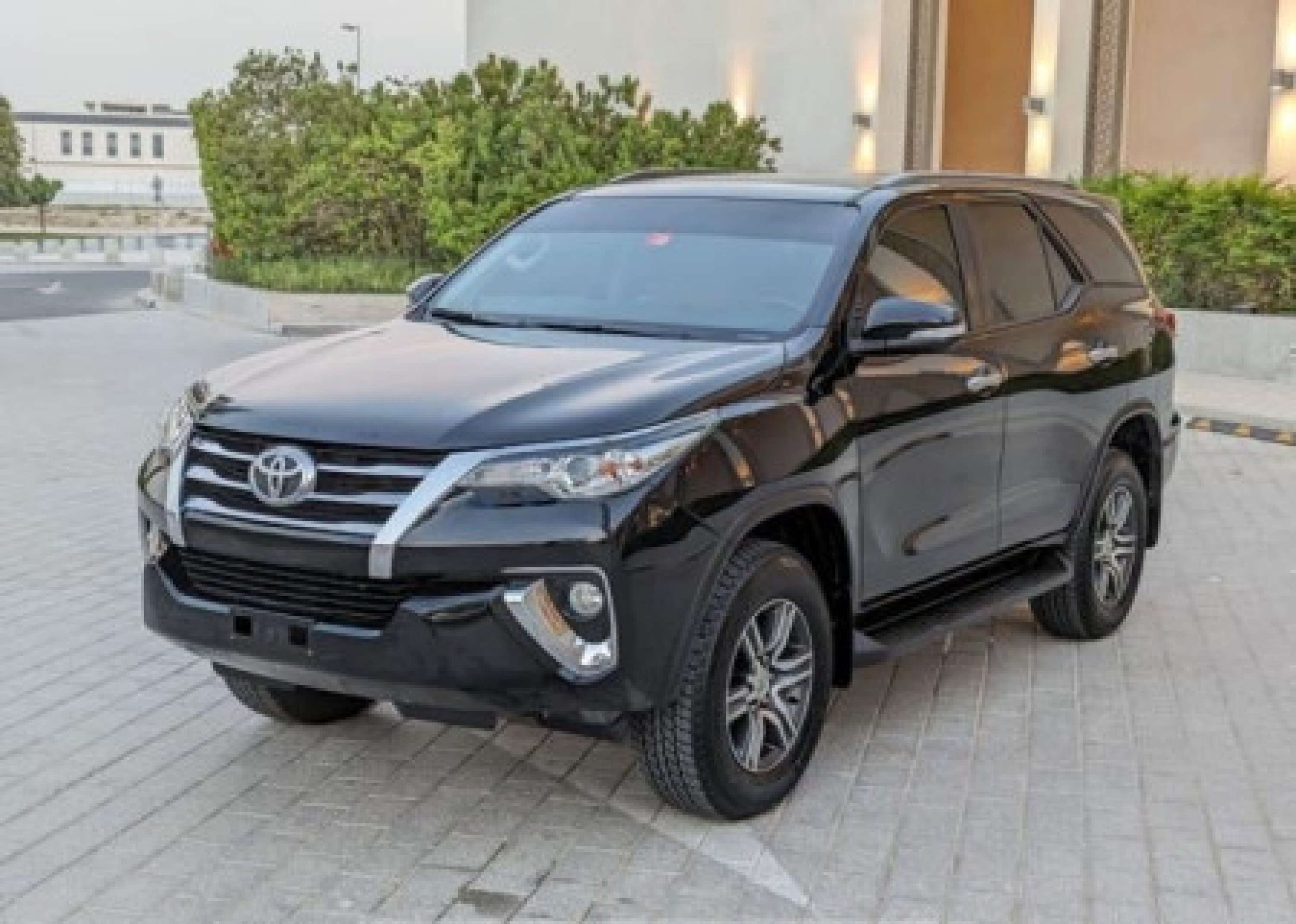 TOYOTA Fortuner