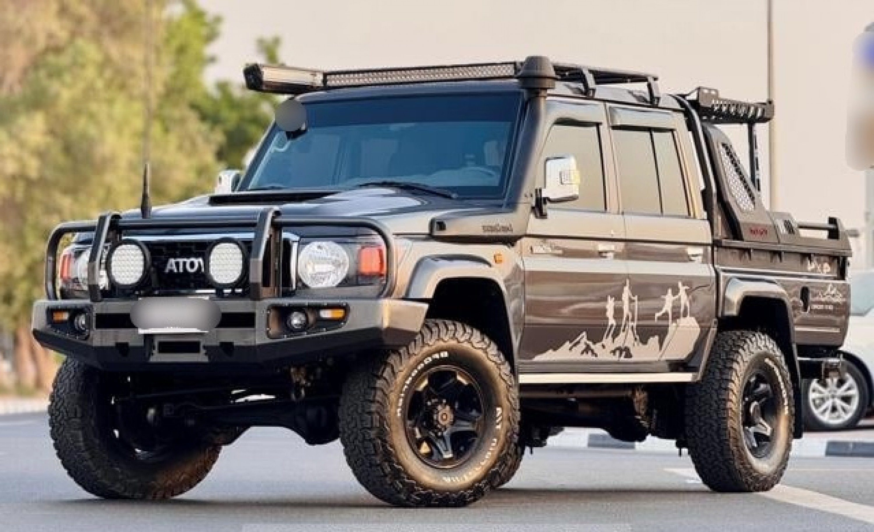 TOYOTA Land Cruiser