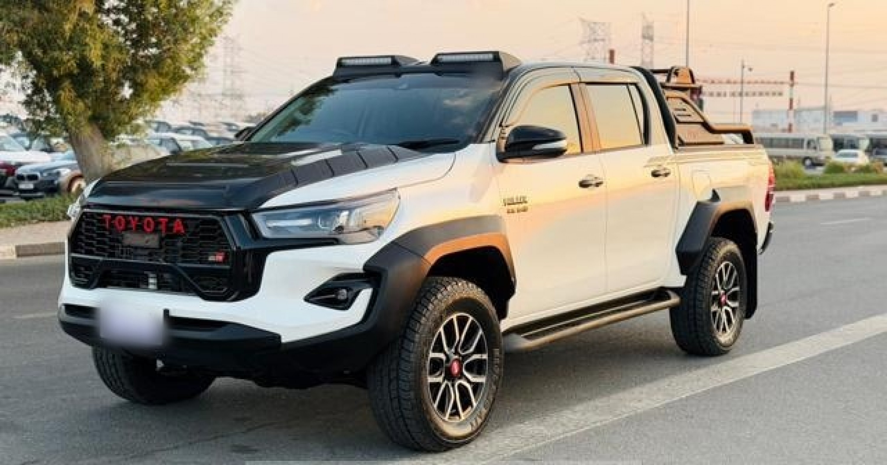 TOYOTA Hilux