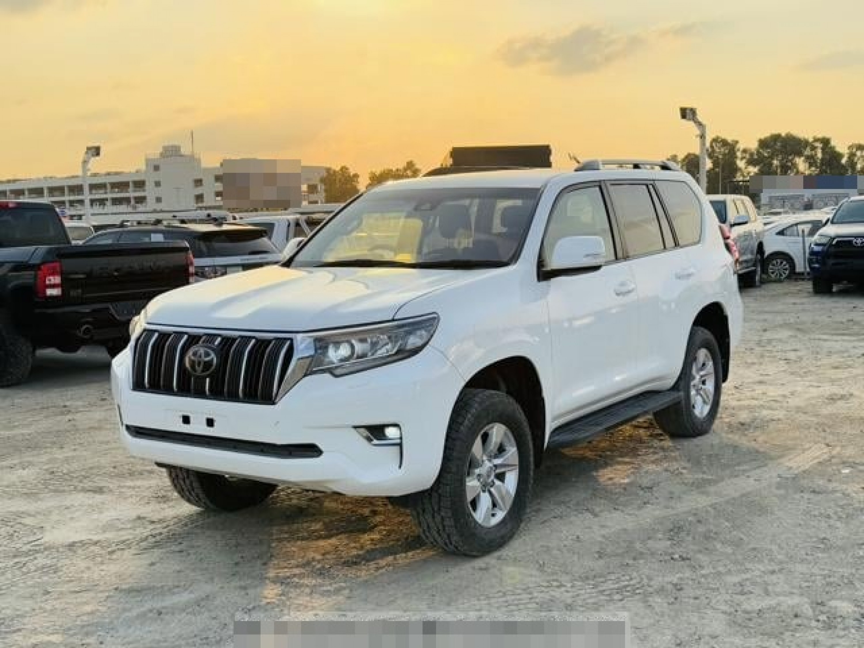 TOYOTA PRADO