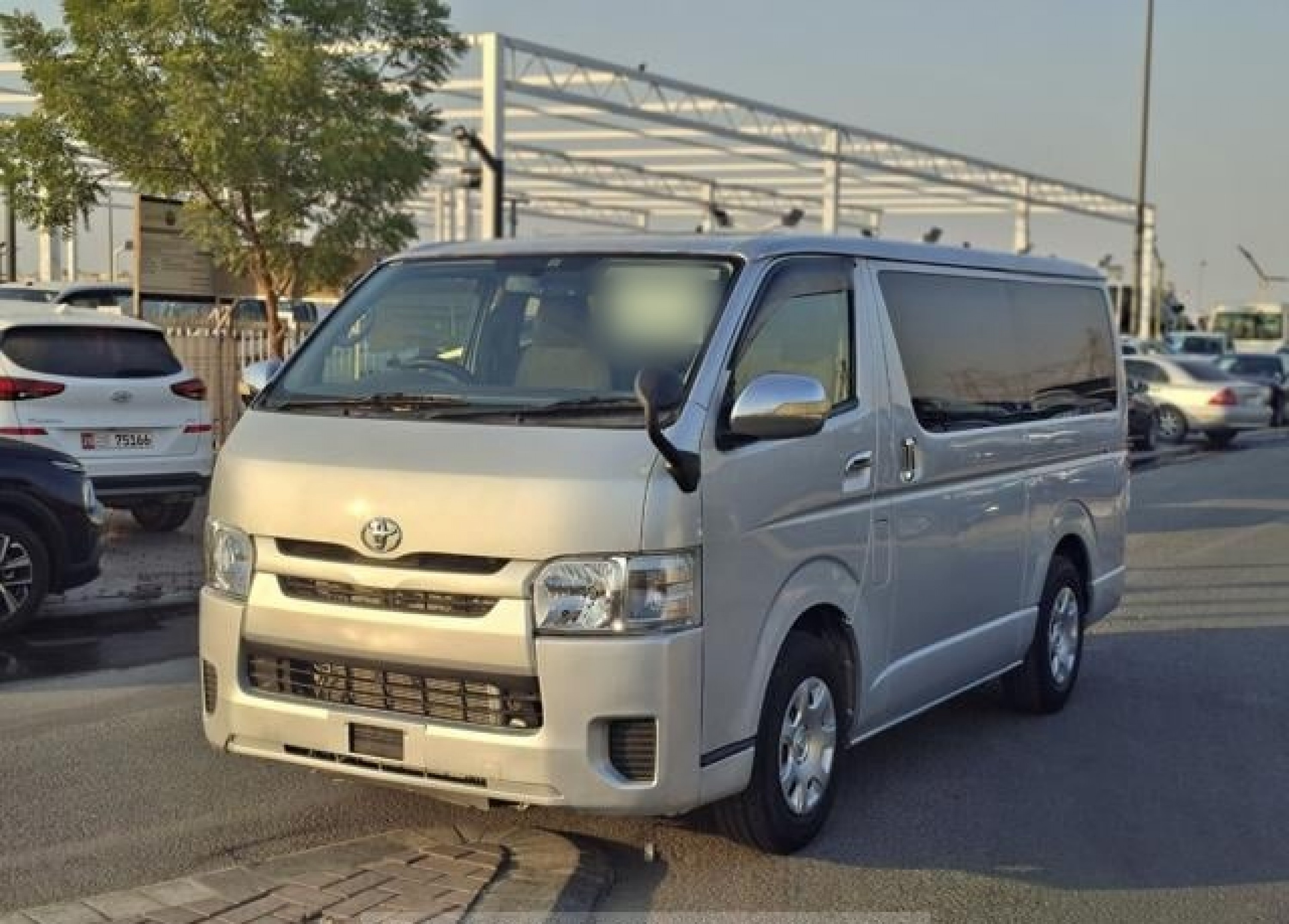 TOYOTA HIACE