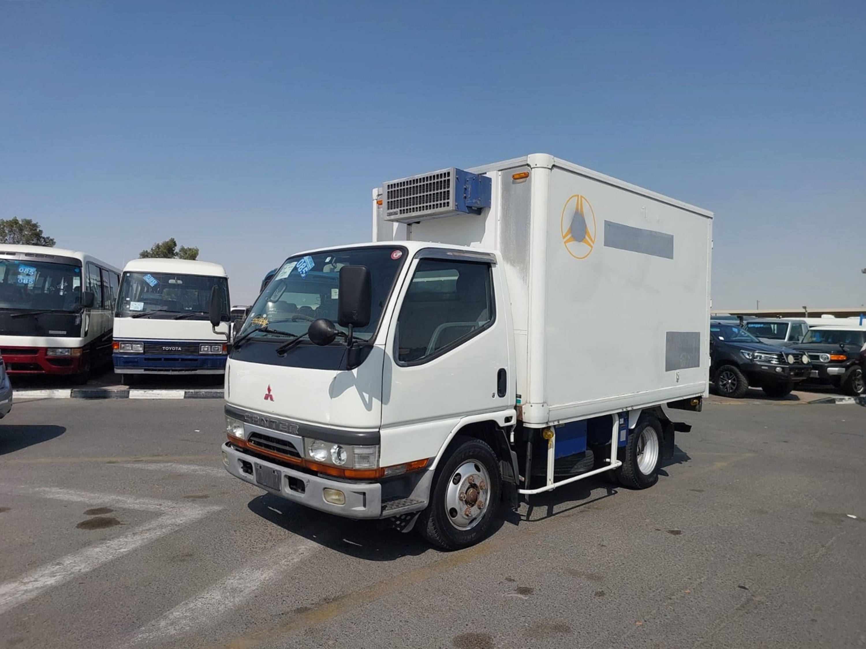 MITSUBISHI Canter