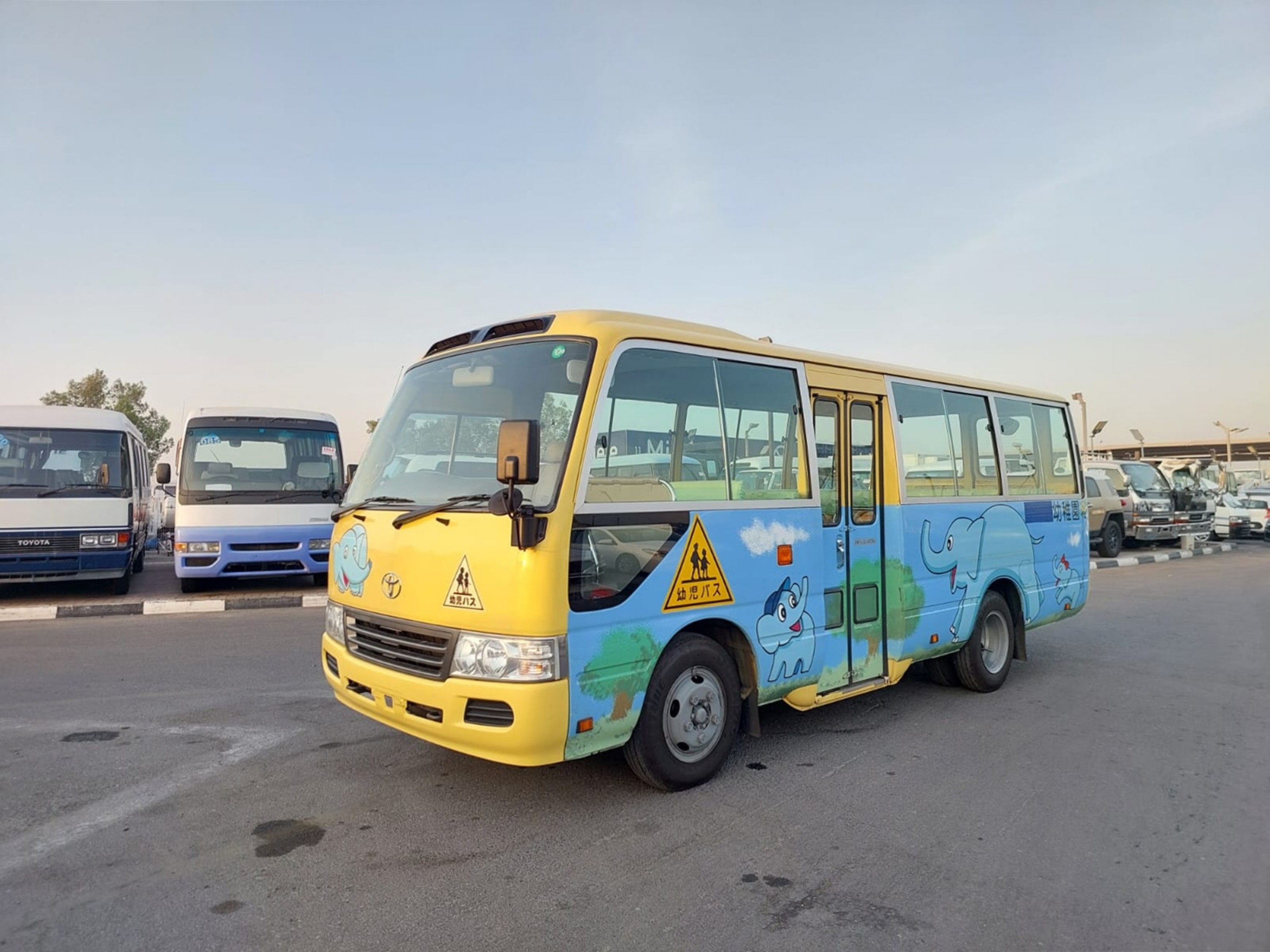 TOYOTA Coaster
