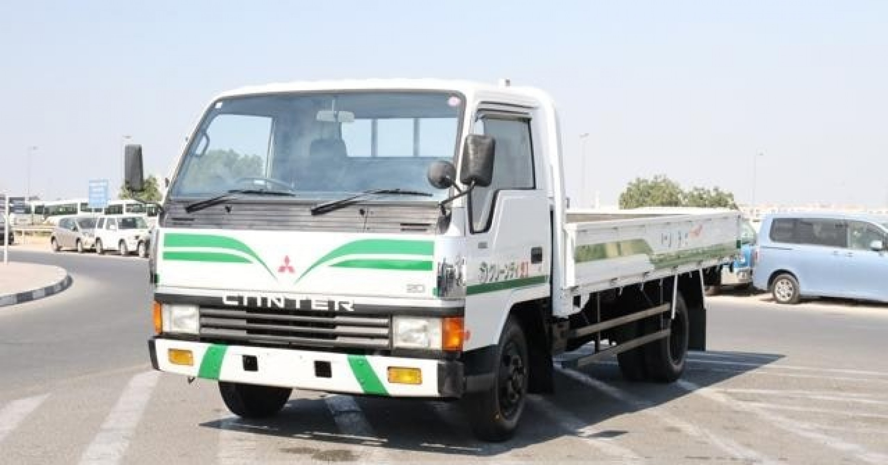 MITSUBISHI Canter