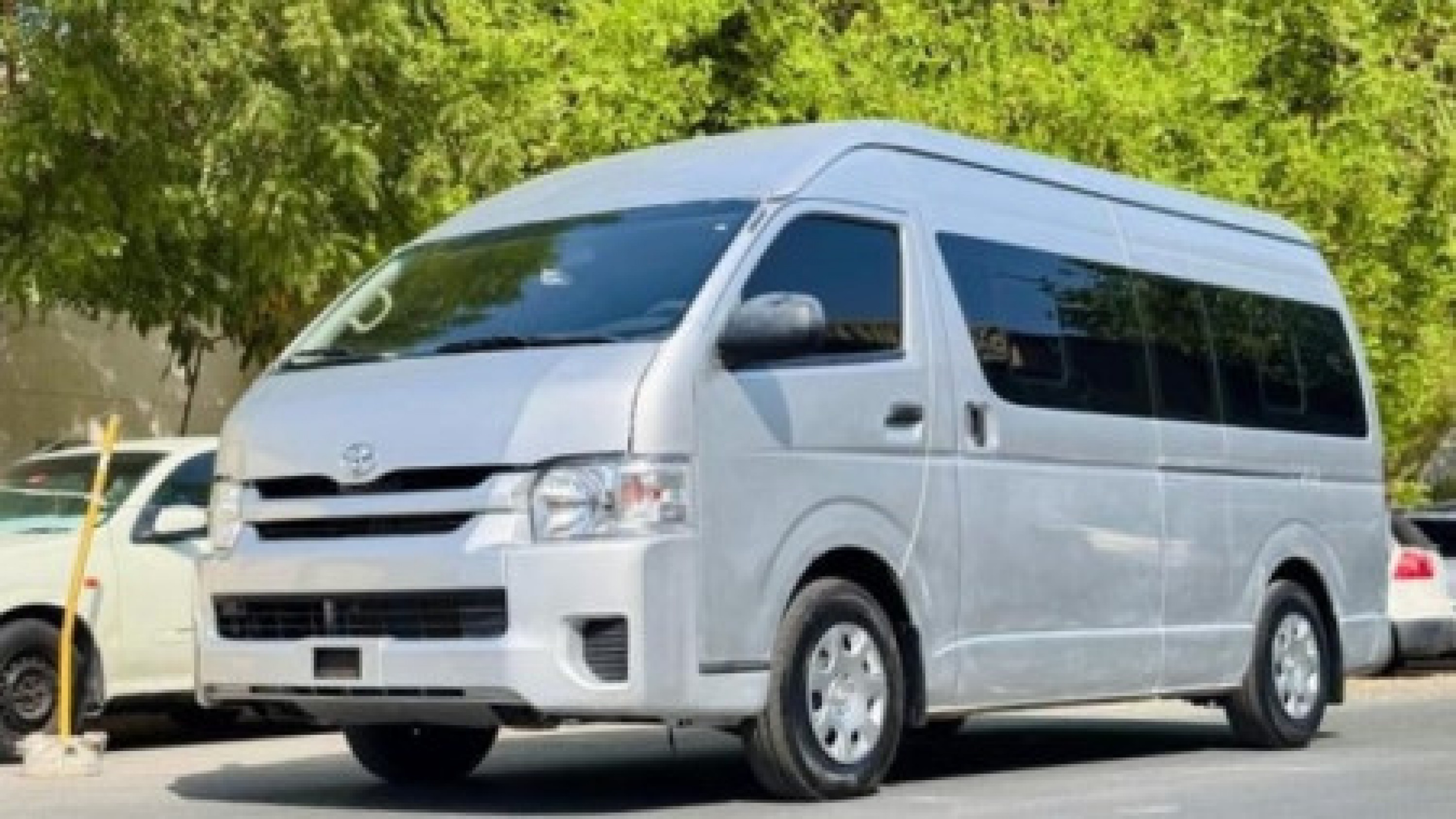 TOYOTA HIACE