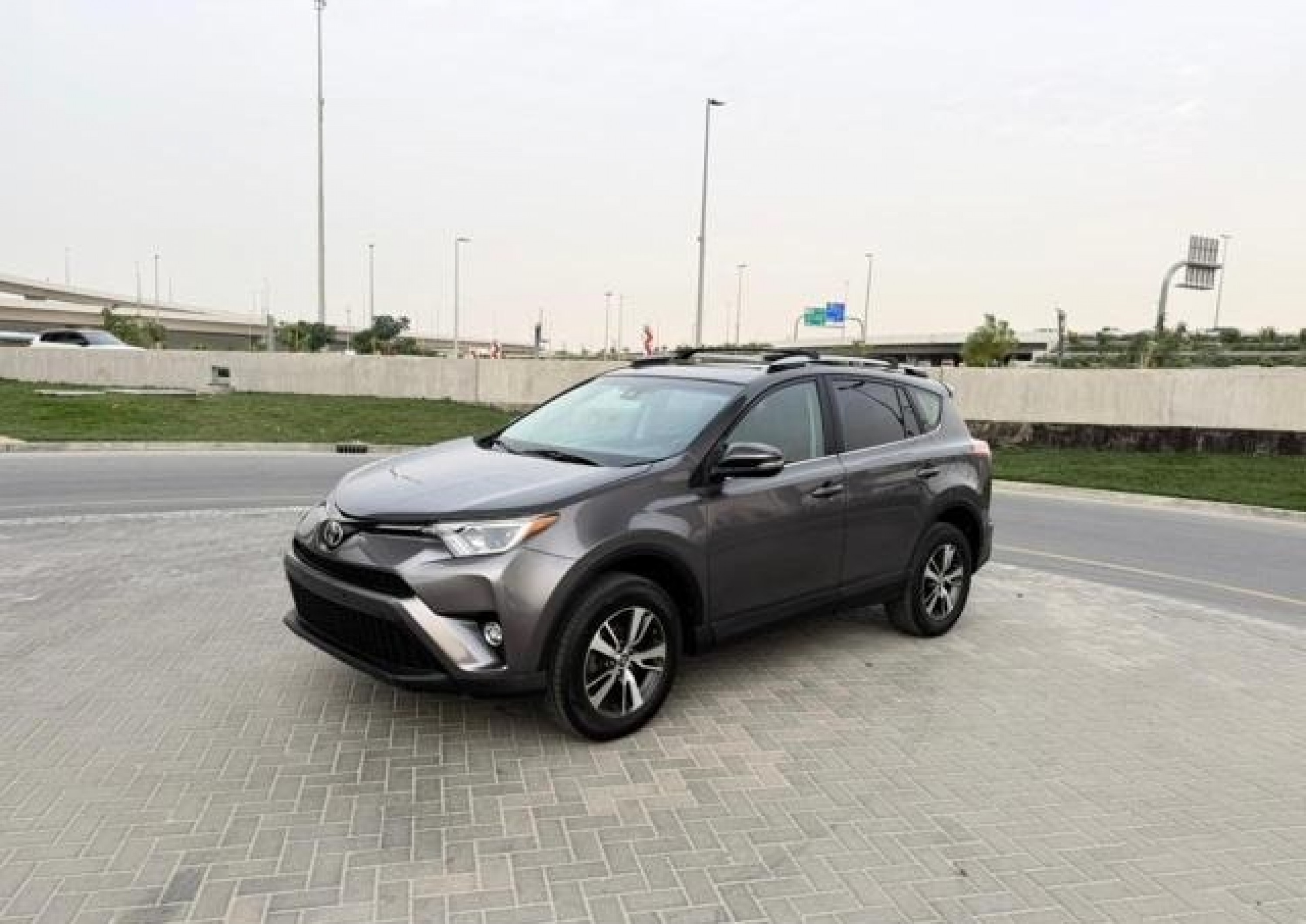 TOYOTA RAV-4