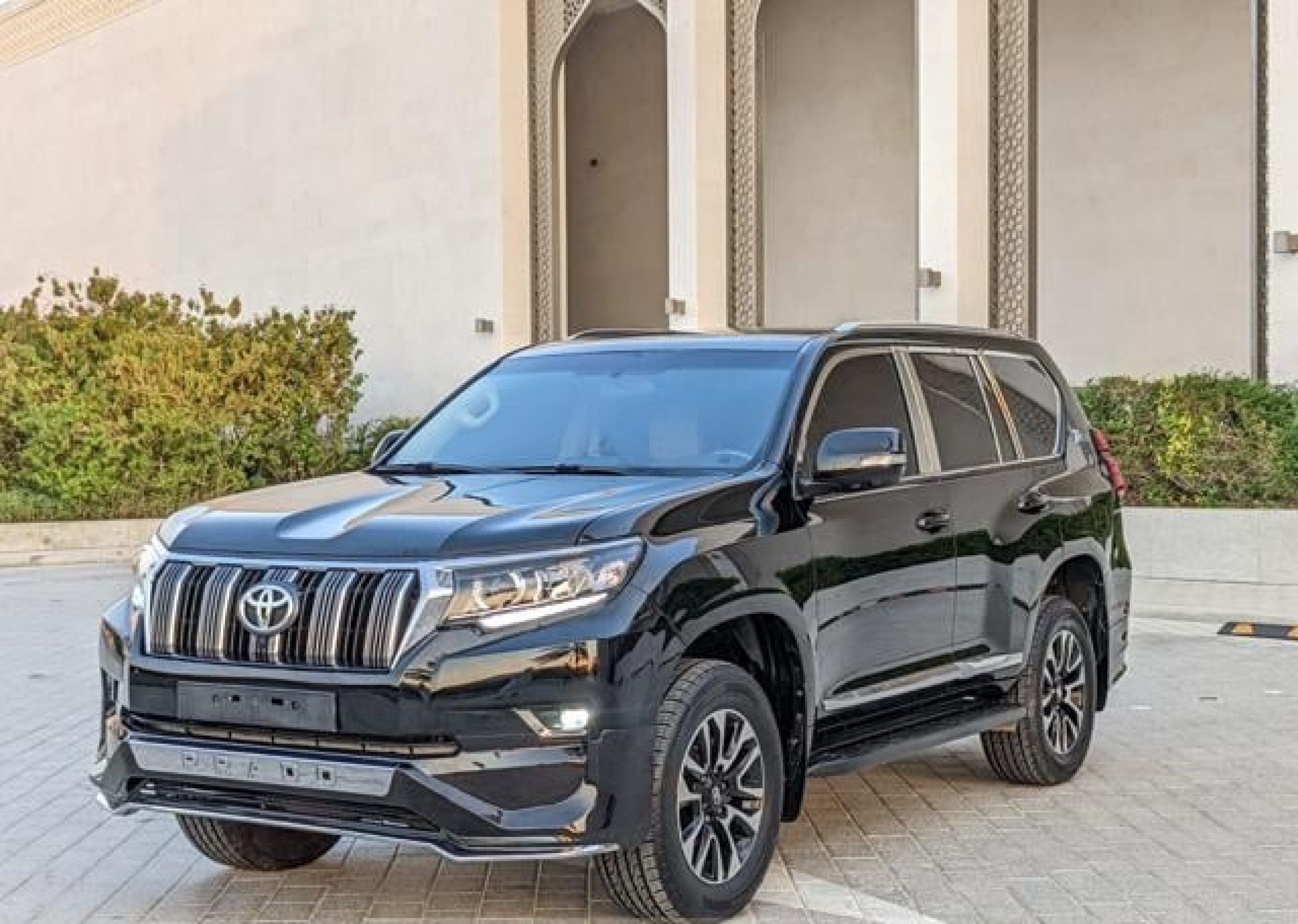 TOYOTA Land Cruiser Prado