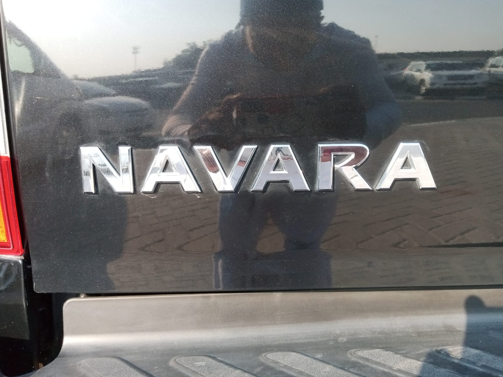 7946 NISSAN NAVARA  PICK UP AT 2.3 4WD BLACK