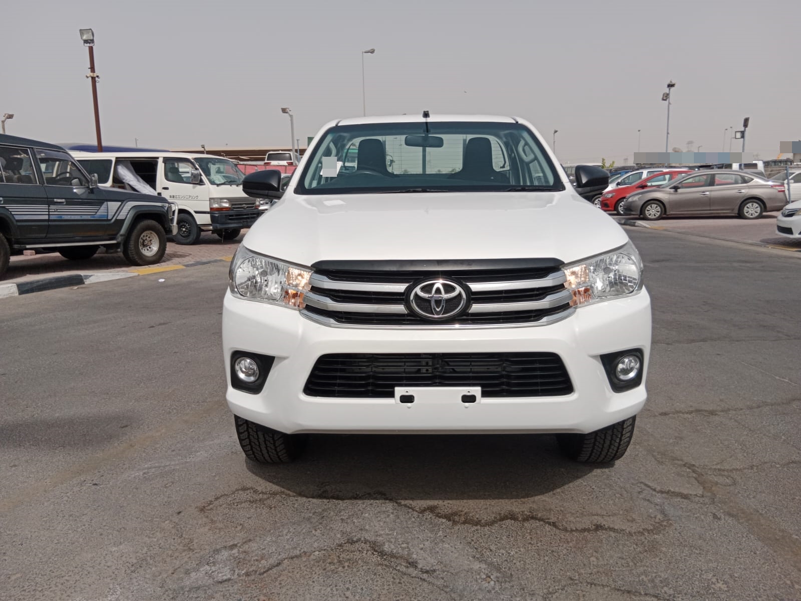 0157 TOYOTA  HILUX  2.4  M/T 4WD WHITE