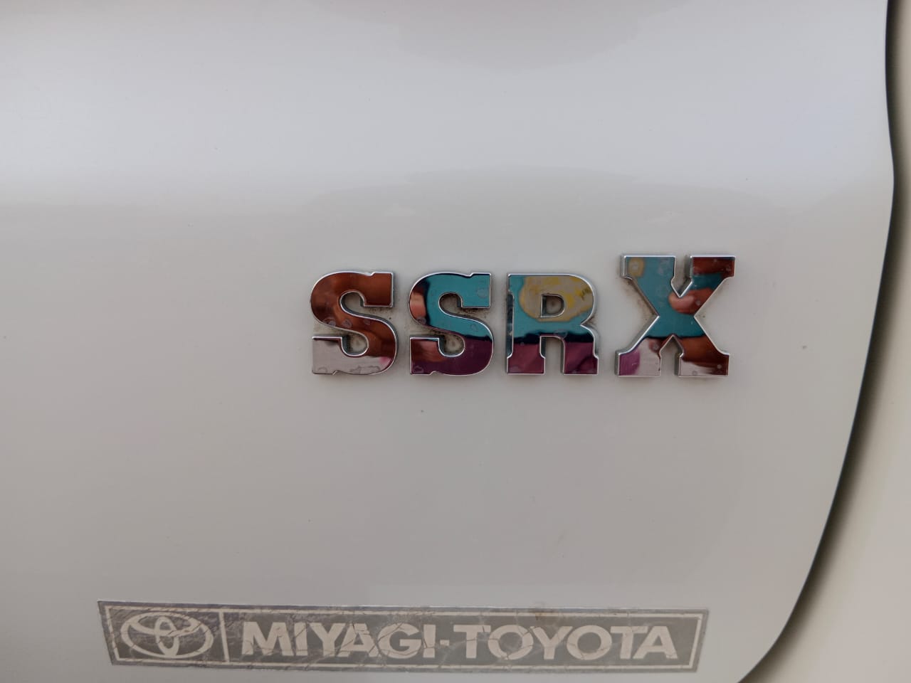 9401 TOYOTA HILUX SURF 2.7 A/T WHITE