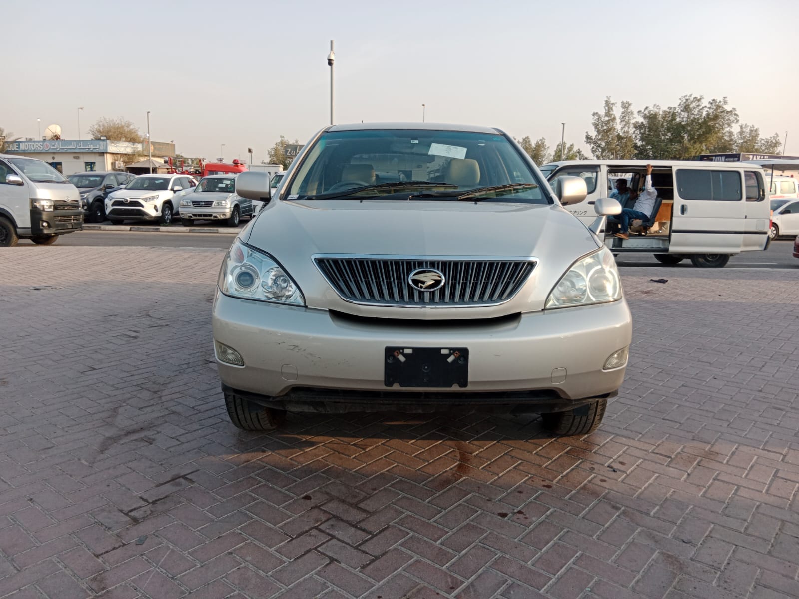 6977 TOYOTA HARRIER 2.4 A/T GOLD