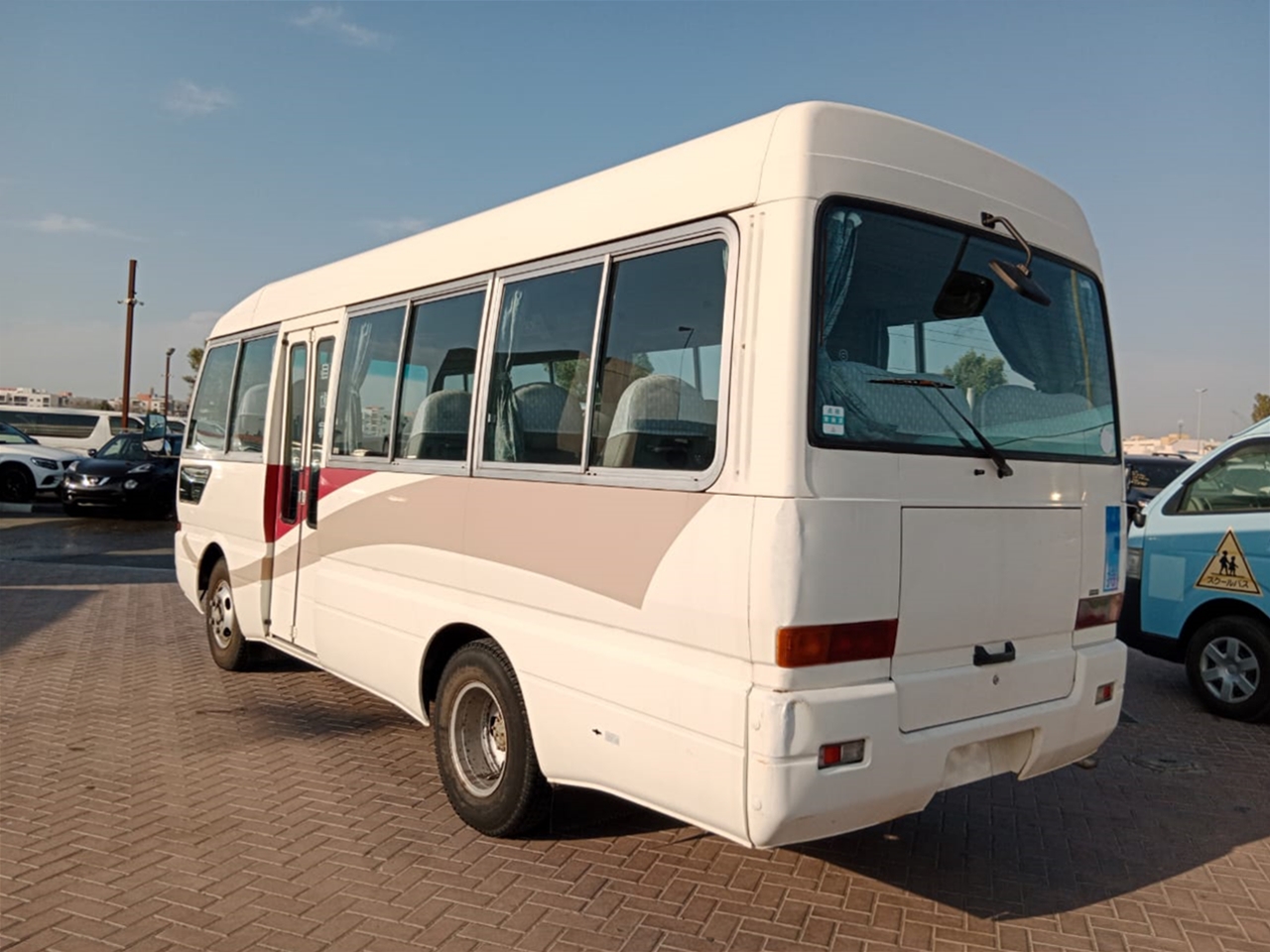 1207 MITSUBISHI ROSA BUS A/T 4.6 2WD WHITE
